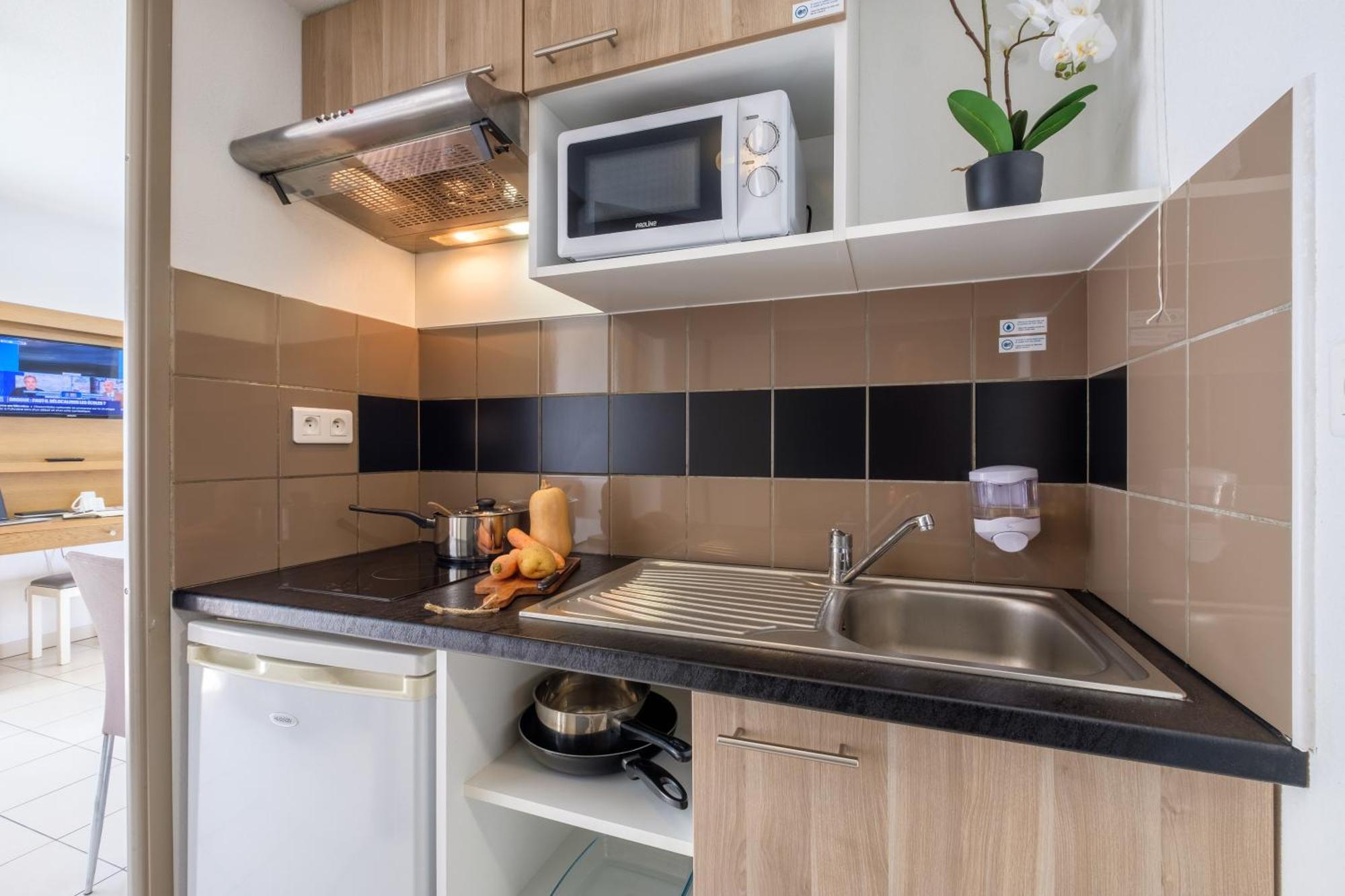 Comfort Aparthotel Antibes Le Maestria Экстерьер фото